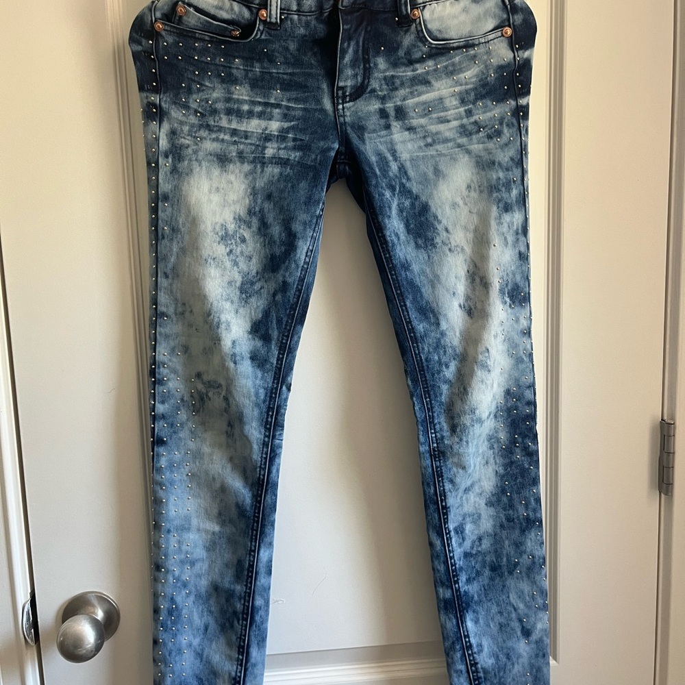 Tinseltown Blue Skinny Jeans with Distressed Acid Wash